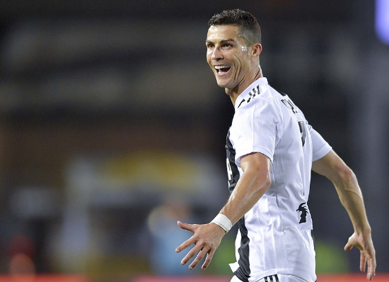  莱比锡红牛主场力克勒沃库森延续不败金身