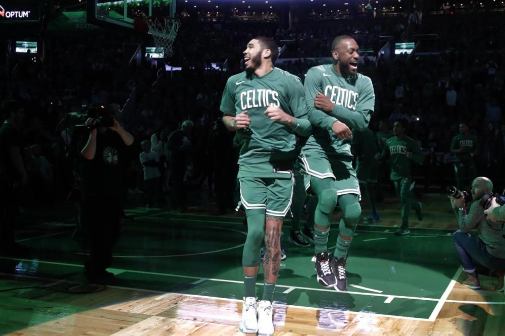  塔图姆两双建功绿军主场力克热火劲旅